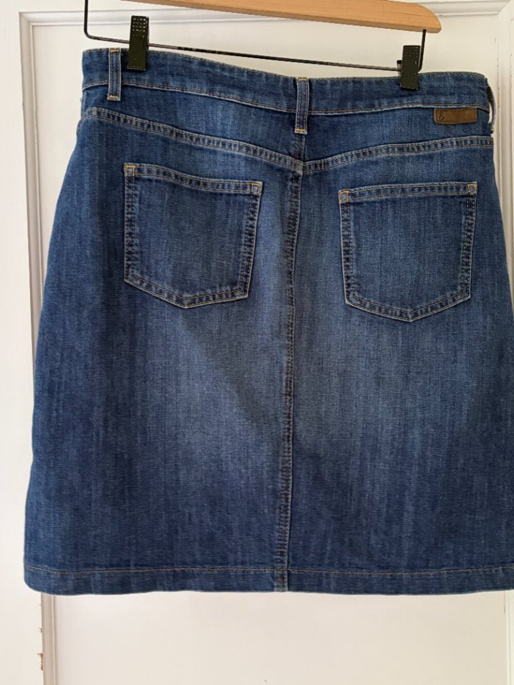 Boden denim front-pleat skirt Size 10R - Picture 3 of 10